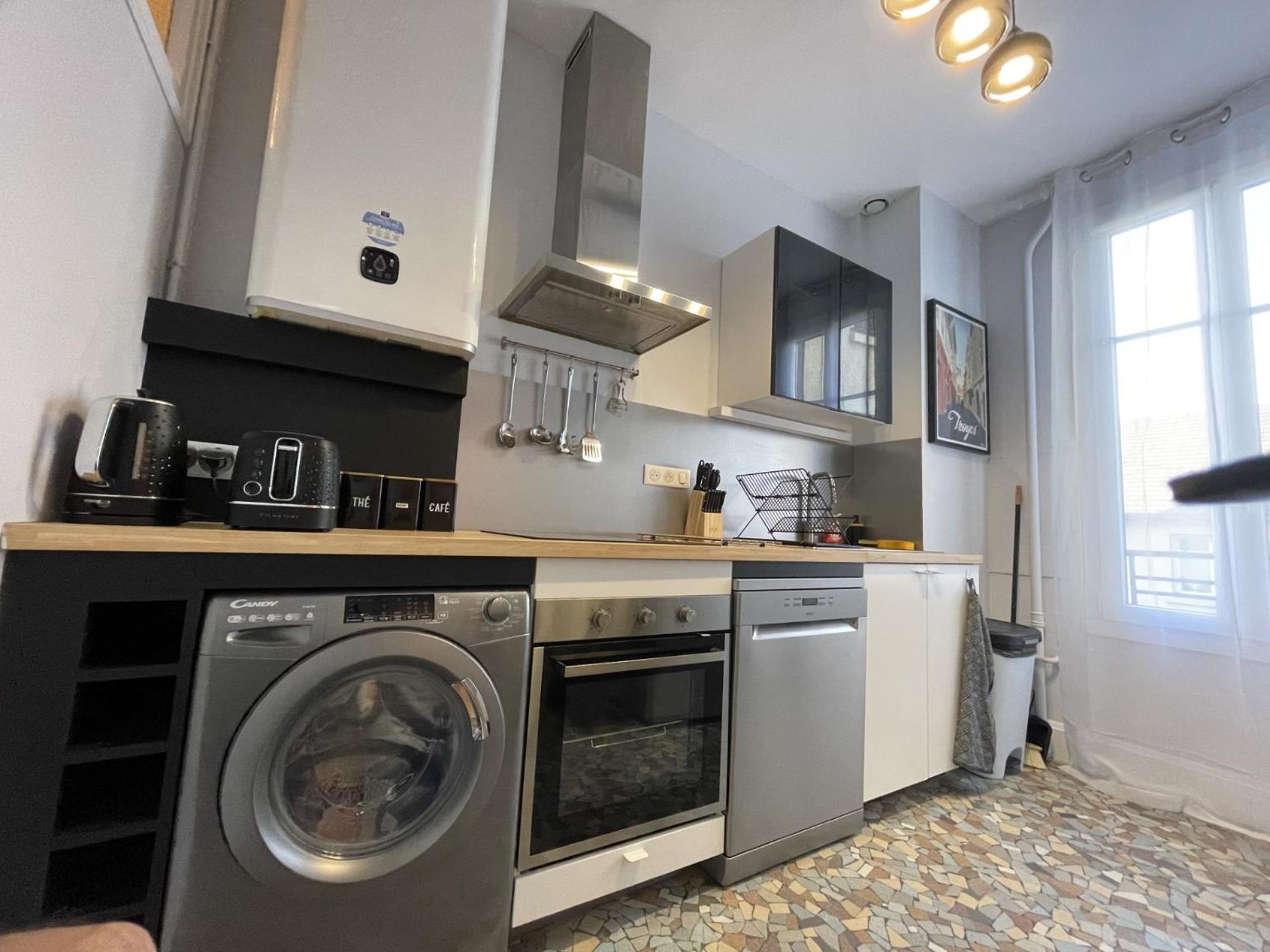 Apartament Le Treize Au Coeur Du Bouchon Troyes Zewnętrze zdjęcie