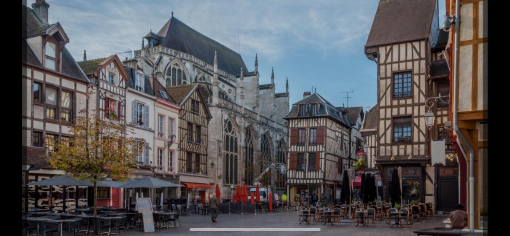 Apartament Le Treize Au Coeur Du Bouchon Troyes Zewnętrze zdjęcie